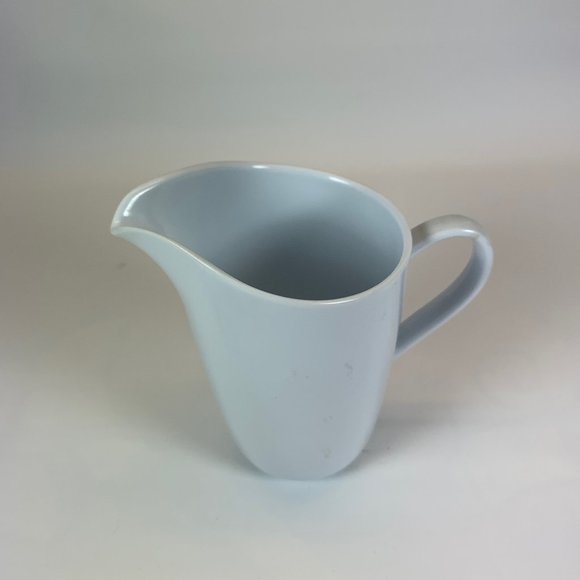 Vintage Midcentury Modern Melamine Sugar bowl with lid and Creamer - Picture 2 of 11